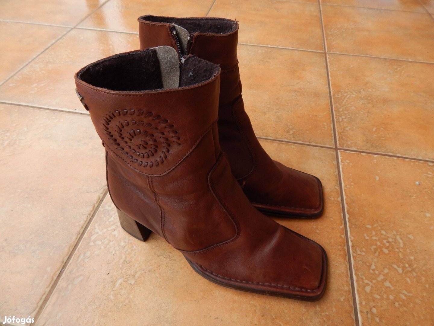 Női csizma 38-as