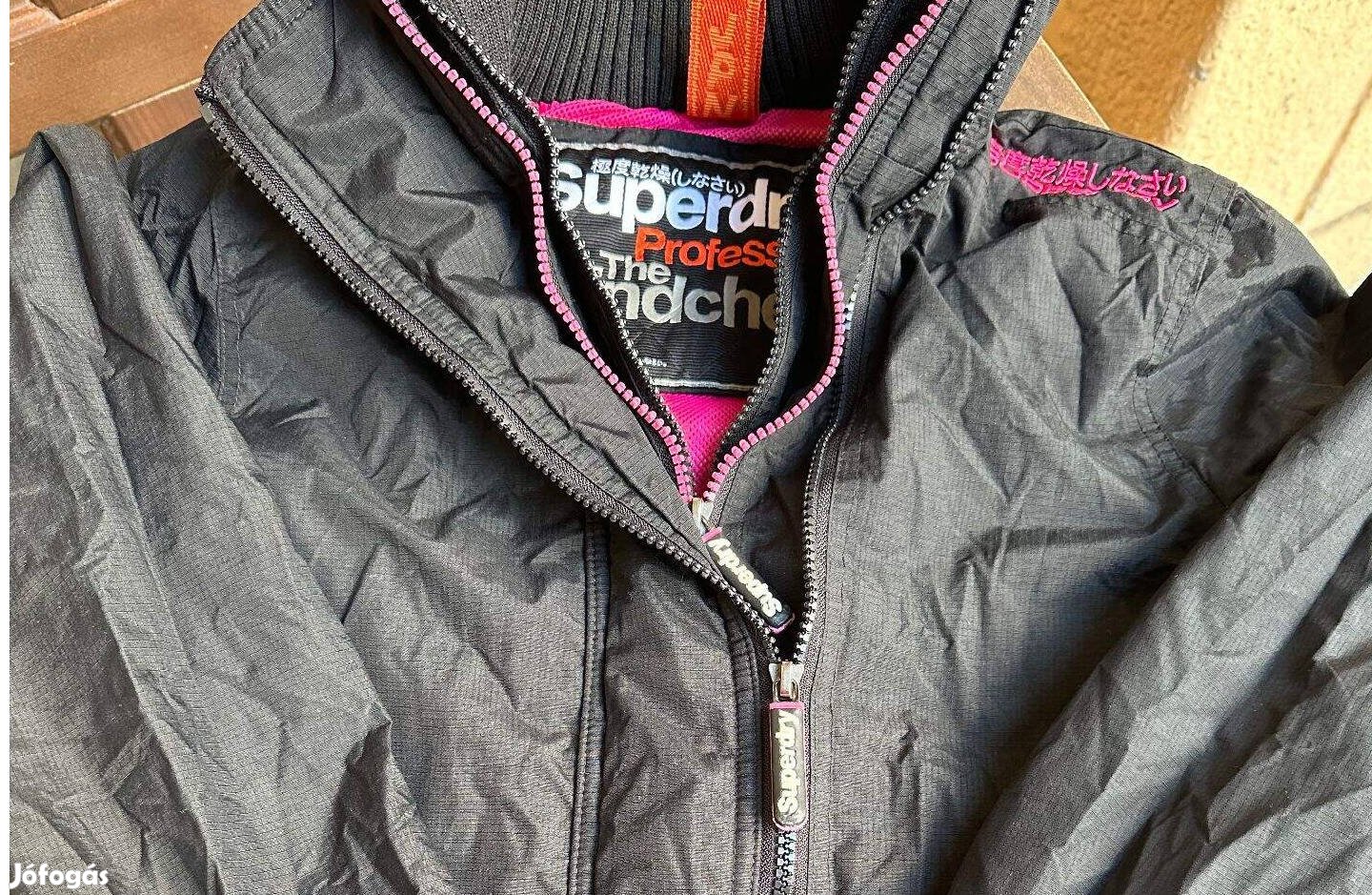 Női duplacipzáras fekete kabát,S-es méretben (Superdry)