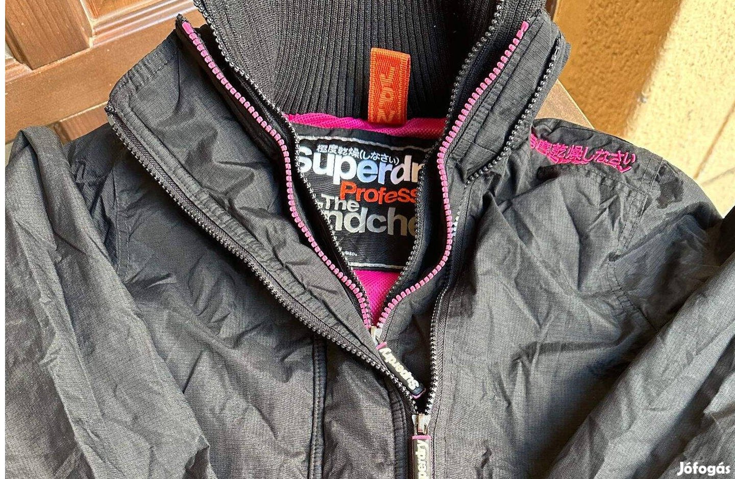 Női duplacipzáras fekete kabát,S-es méretben (Superdry)