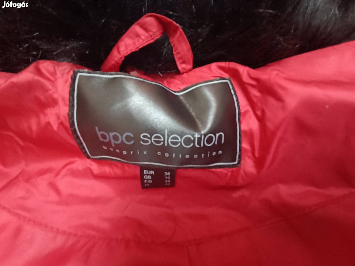 Női elegáns kabát, de utcai viseletre is alkalmas