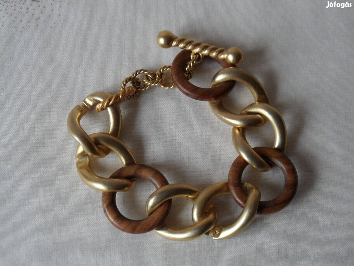 Női fa- fém karkötő