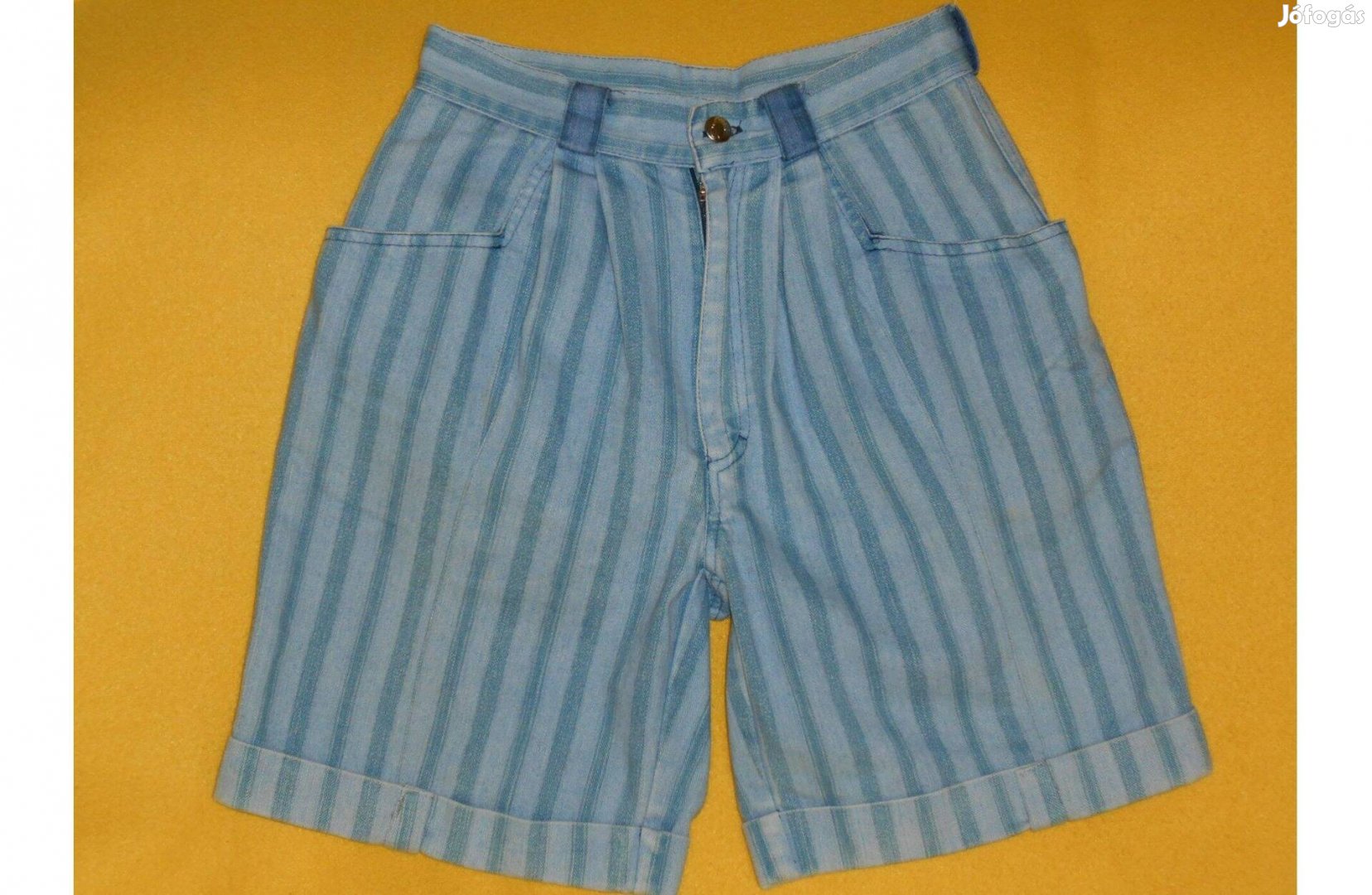 Női farmer rövidnadrág. Különleges, csíkos, zsebes. S - es