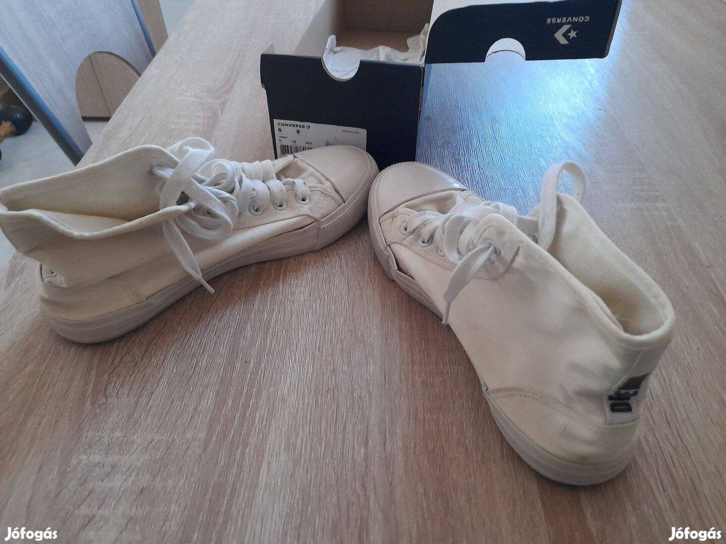 Női fehér convers tornacipő