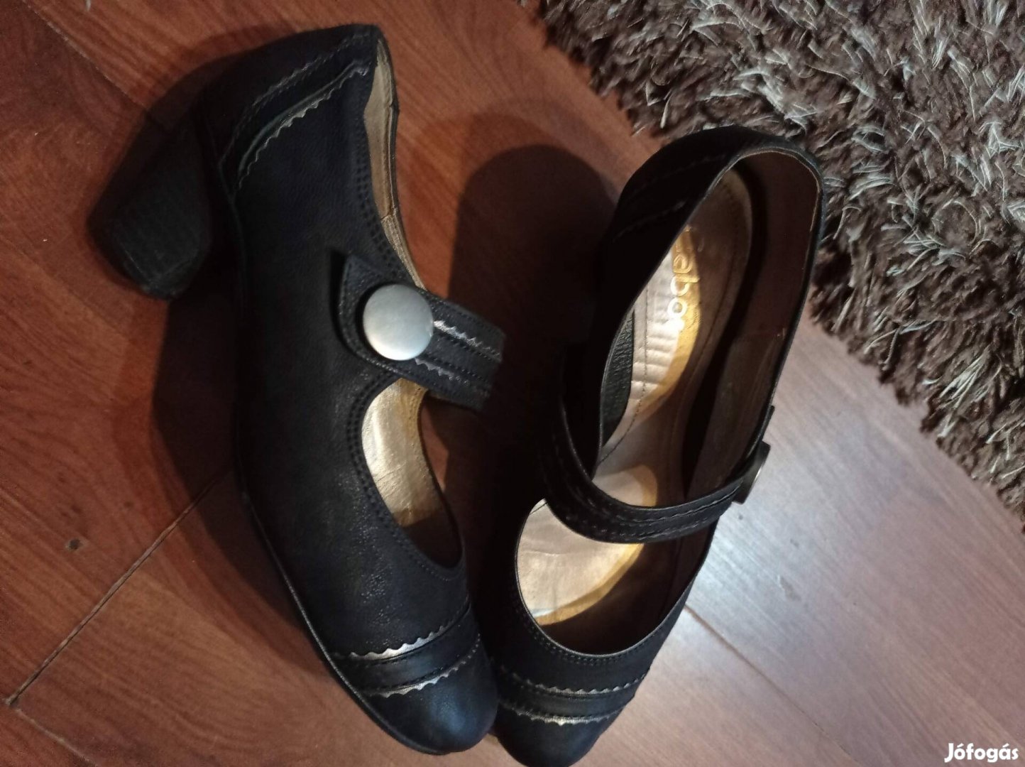 Női fekete 39 es méretű