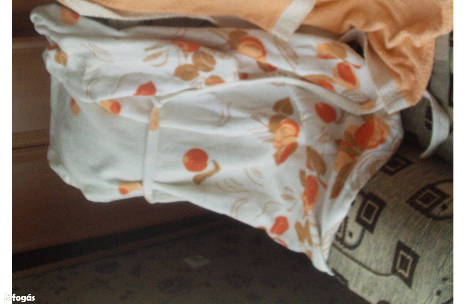 Női fürdőköpeny olcsón (L-es, újszerű állapotban)