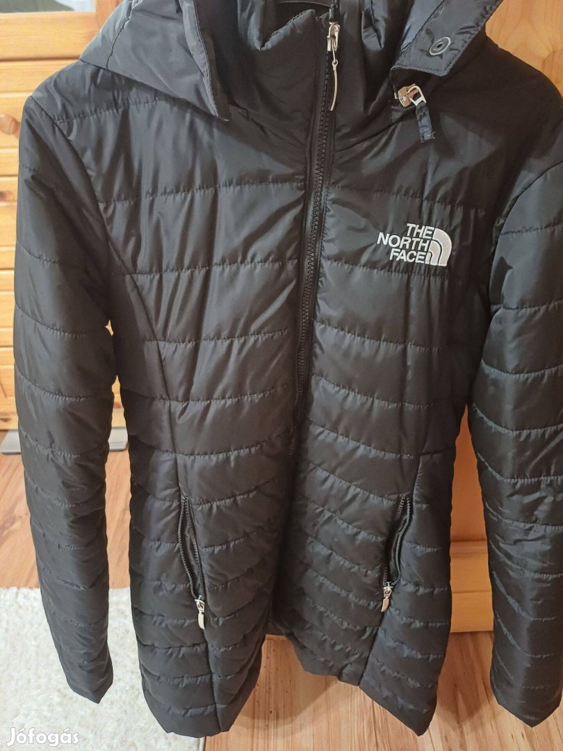 Női hímzett The North face téli kabát