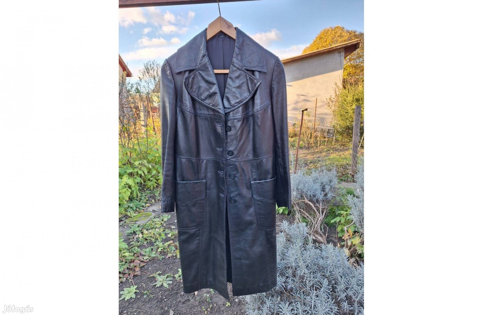 Női hosszú fekete bőrkabát 7000 Ft