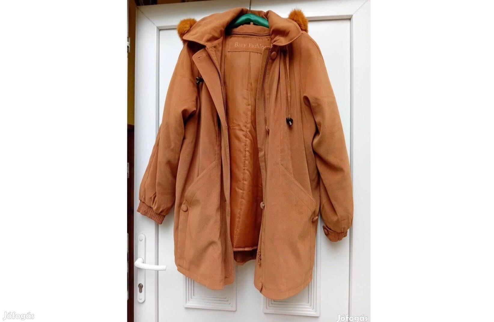 Női kabát átmeneti és téliesitett variálható