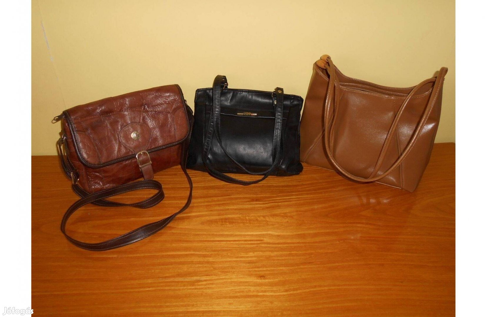 Női kézitáska, újszerű, elegáns, díszes, többrészes