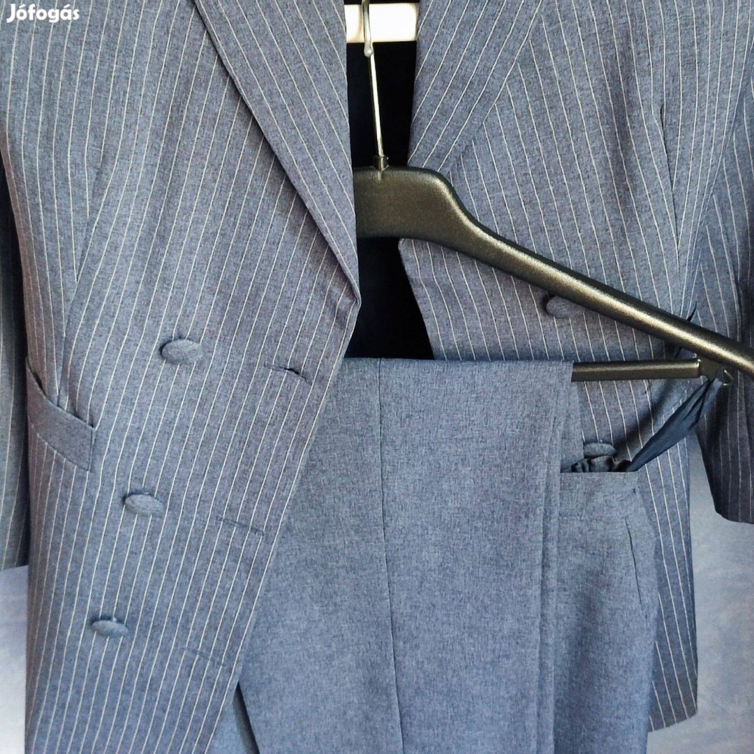 Női kosztümök és blézerek