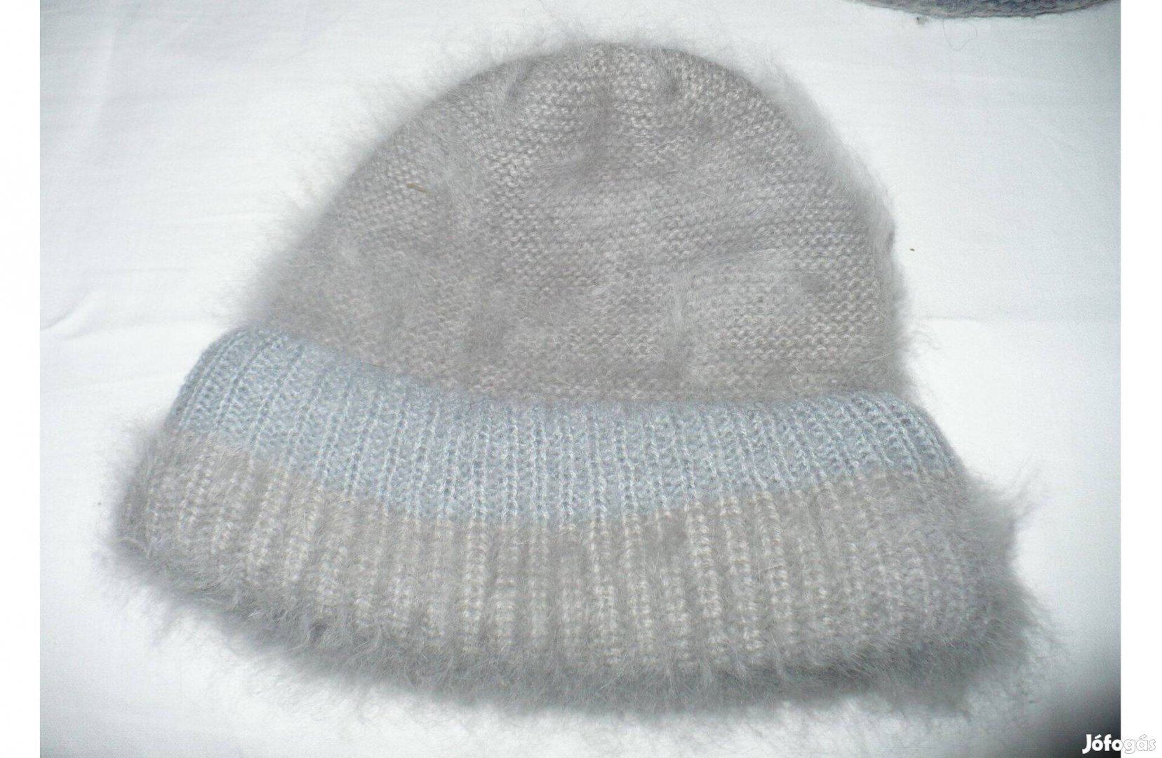 Női kötött mohersapka