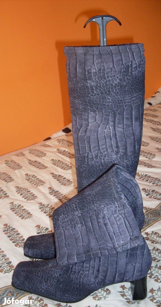 Női lila márványmintás,új, 40-méretű harisnyacsizma!