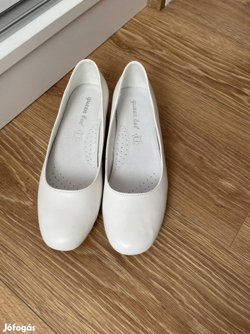Női magassarkú fehér cipő 37