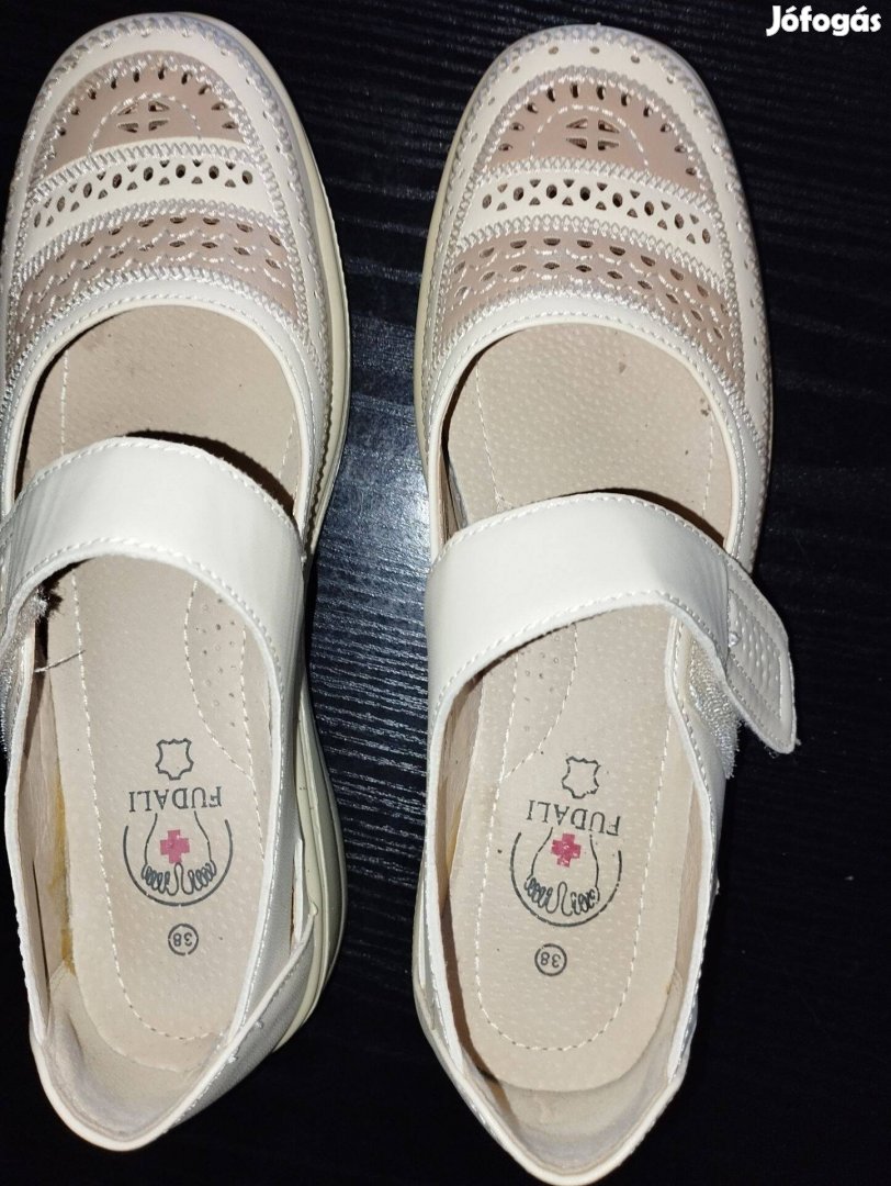 Női márkás bőr félcipő szandál