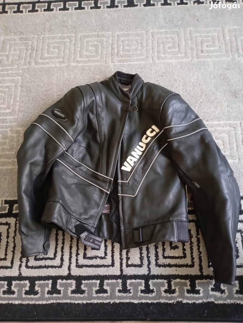 Női motoros dzseki