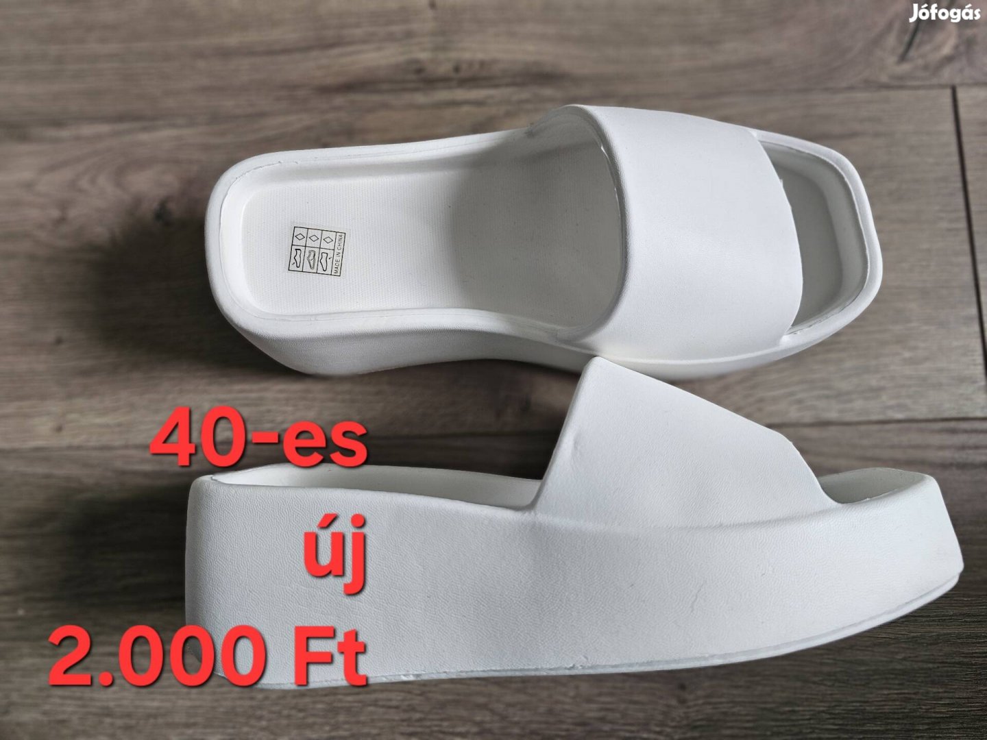 Női műanyag papucs