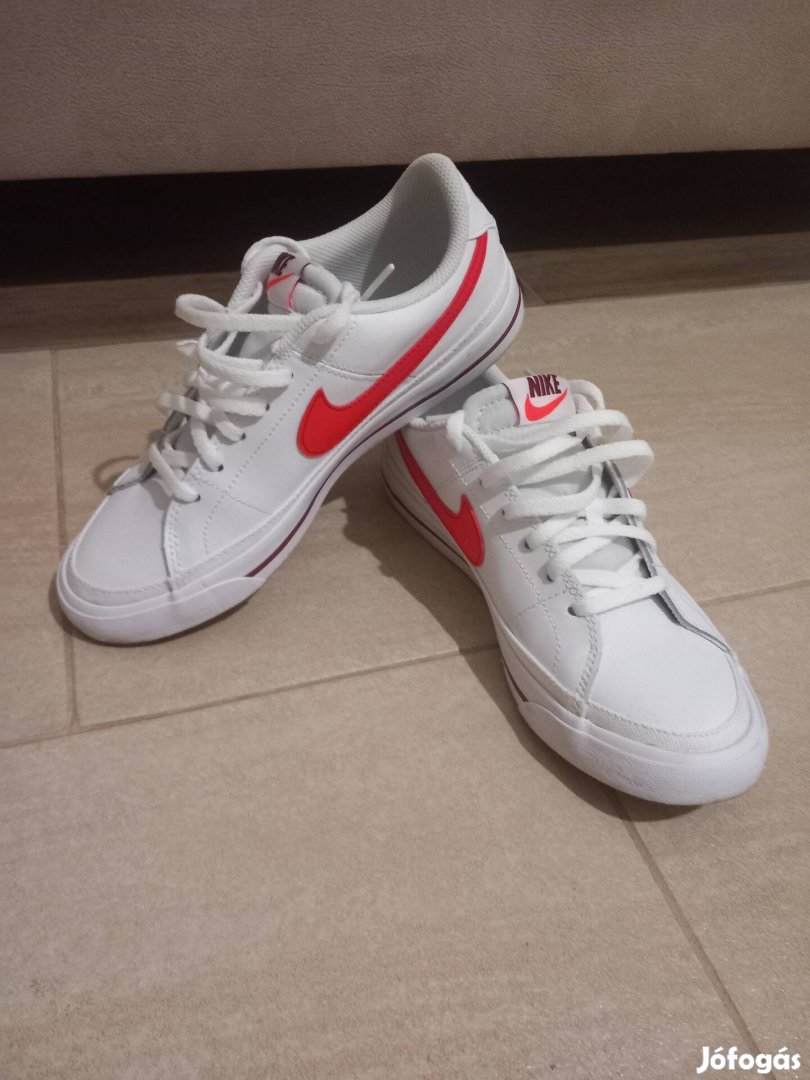 Női nike cipő 37.5-ös 23.5 cm