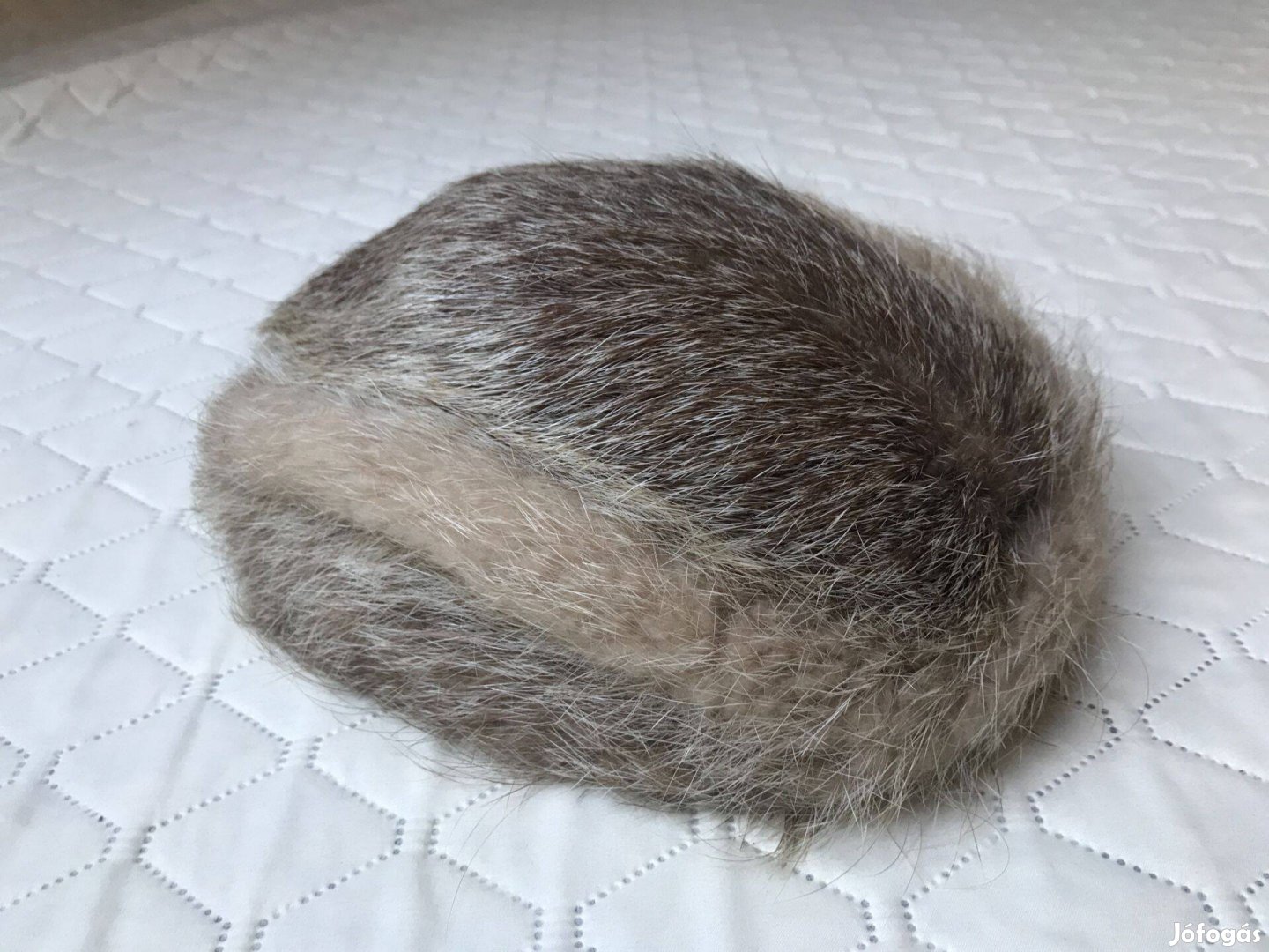 Női nutria szőrme sapka