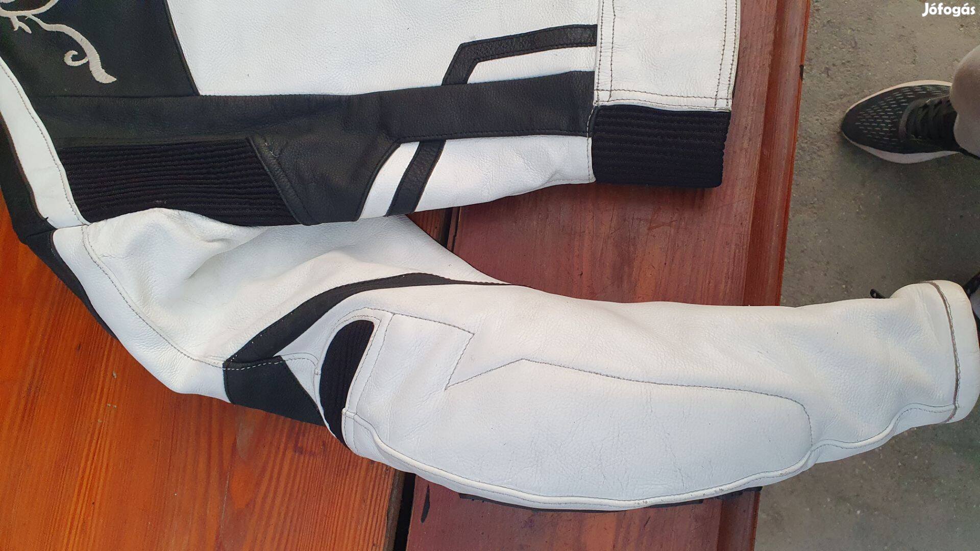 Női protectoros bőrdzseki