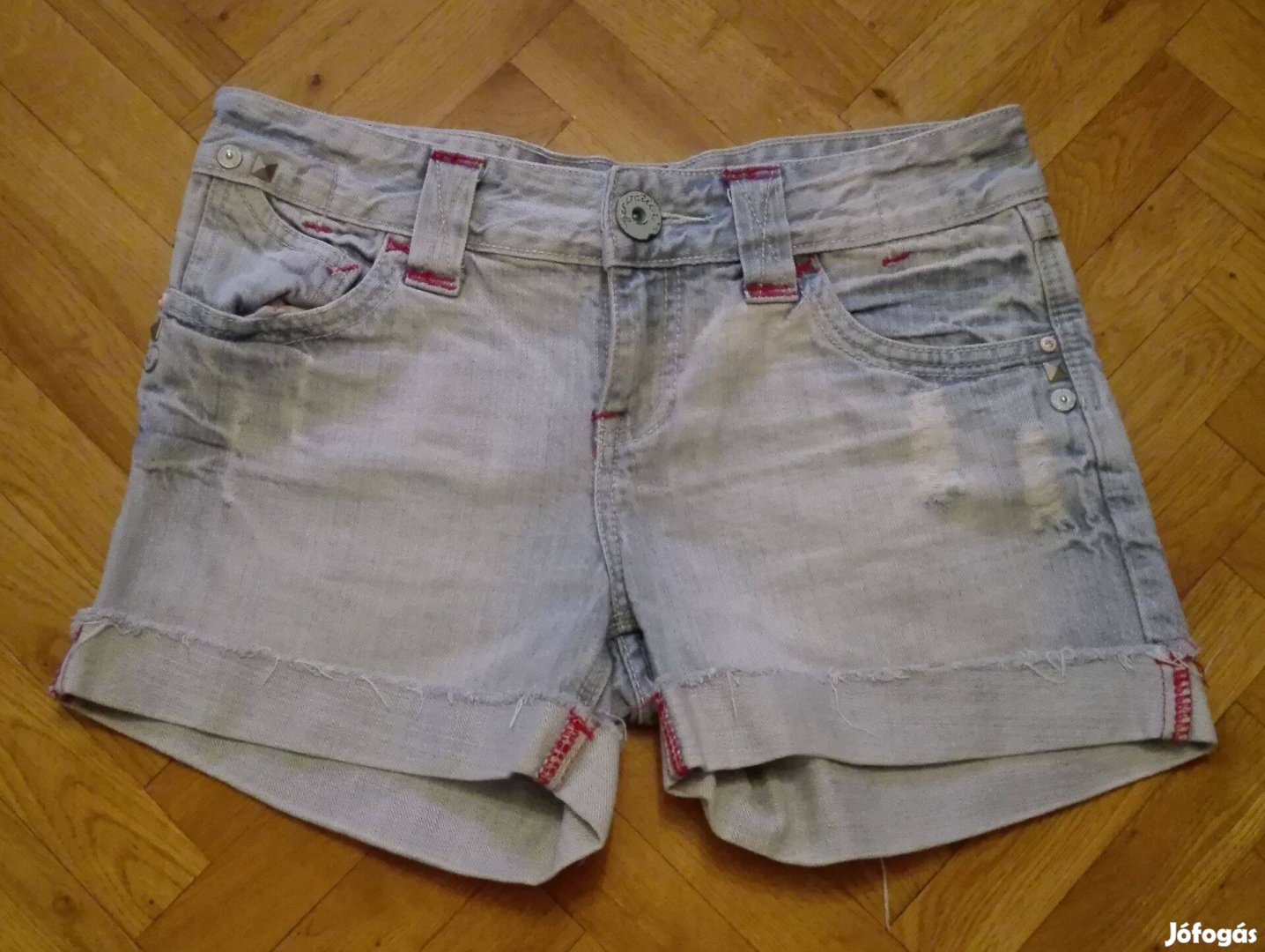 Női rövid nadrág - 1000 Ft