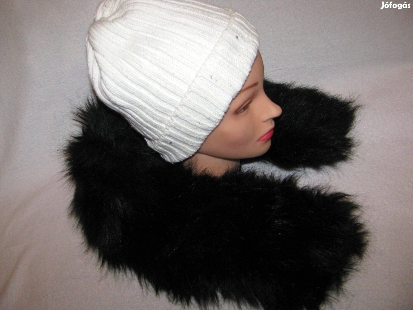 Női sál műszőrme sapkával új 80x12 dús kapucnira is jó
