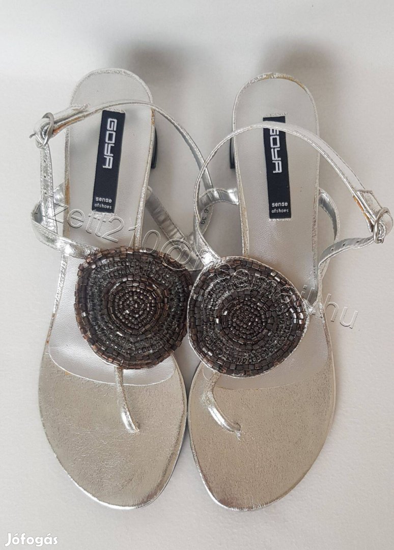 Női szandál cipő ezüst színű új gyöngyös