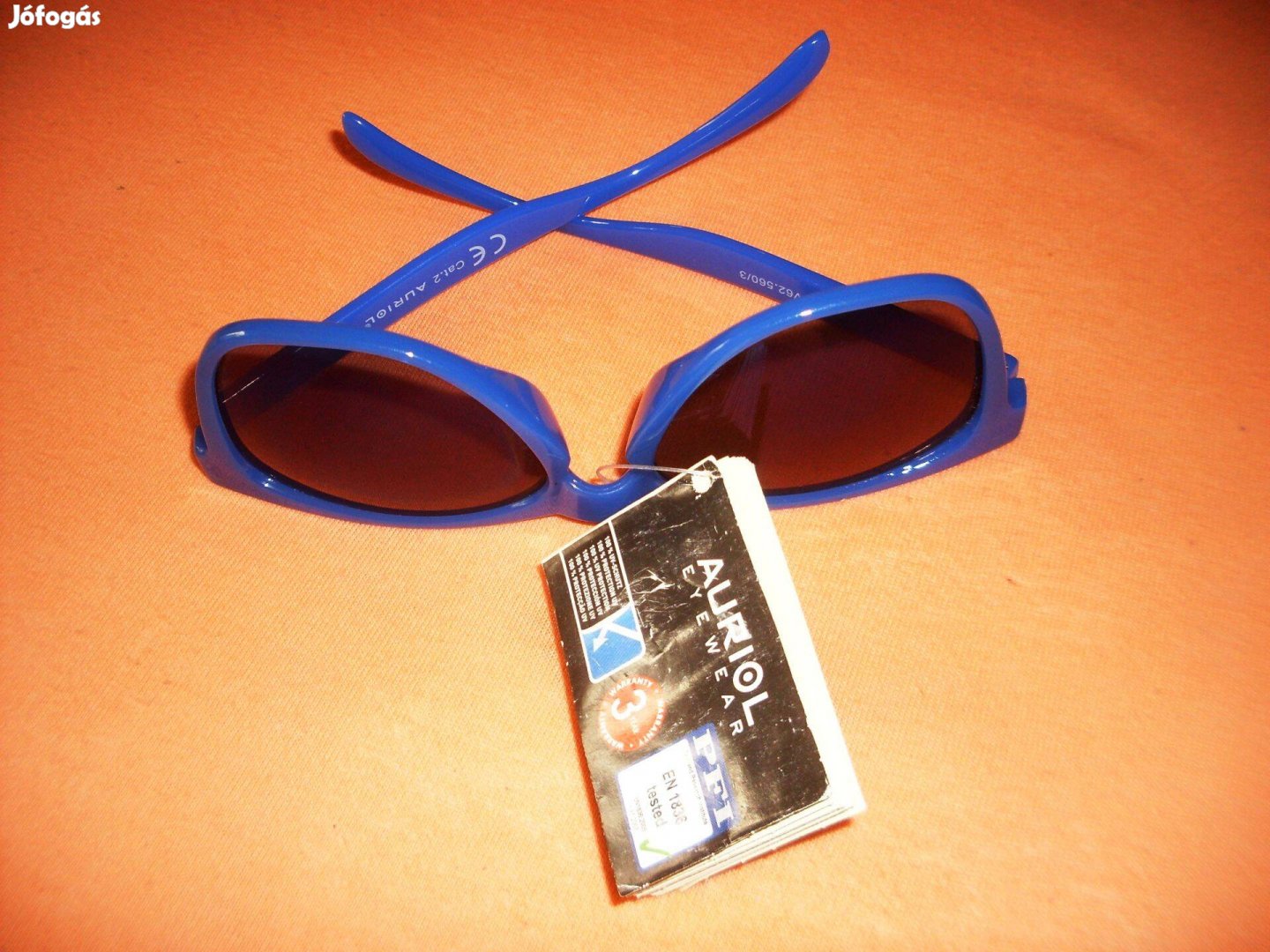 Női színeskeretes,új napszemüvegek,olcsón!7