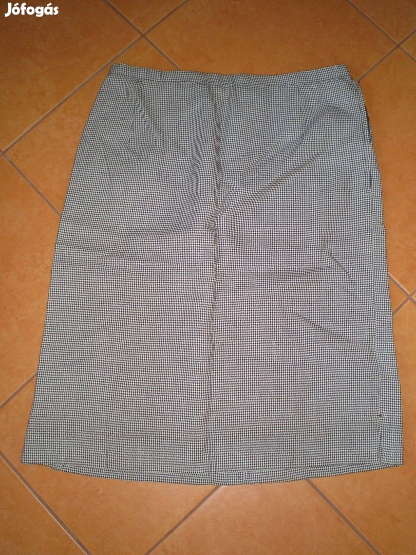 Női szoknya Mes M alig használt állapotban apró kockás