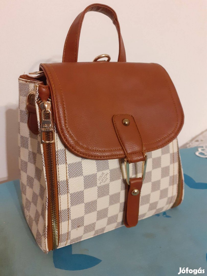 Női táska 22 x 22 x 11