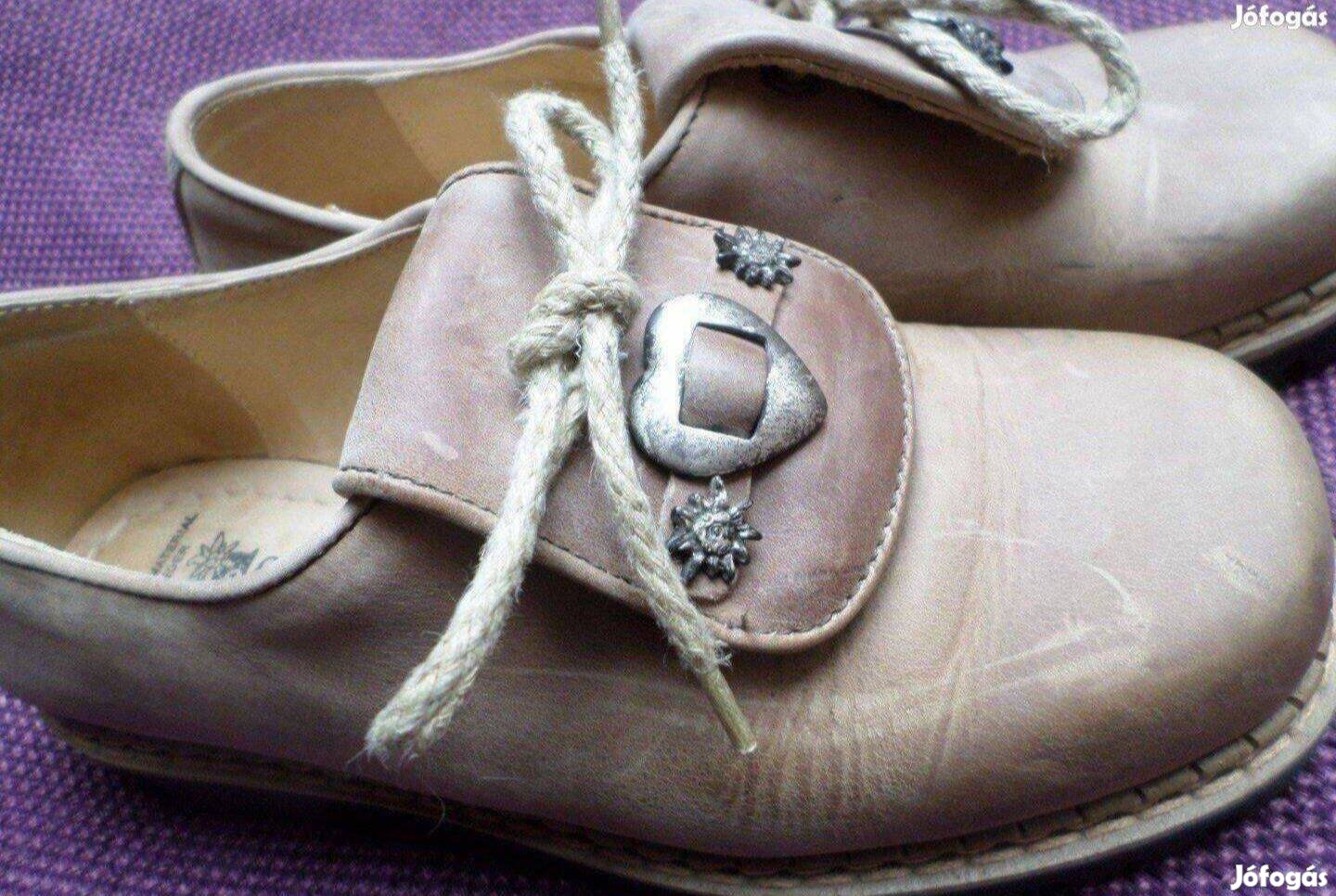 Női túra vadász cipő bőr 35-ös