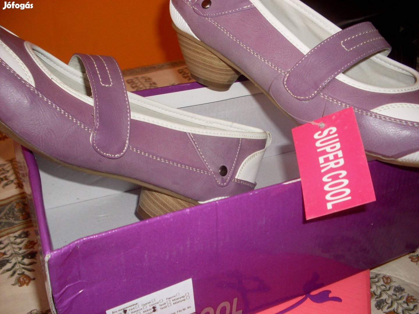 Női,új,lila-fehér,pántos cipő,40-es méretben!