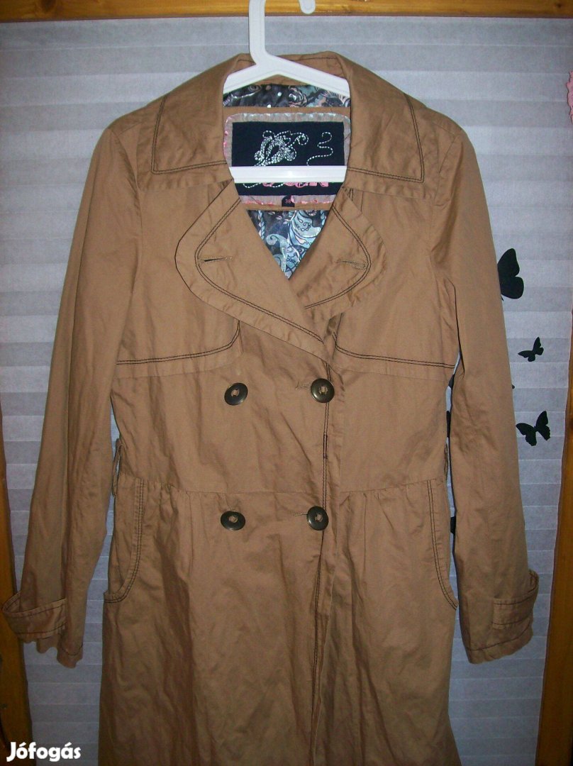 Női világos barna, tavasziőszi jellegű hosszú kabát 38 övvel