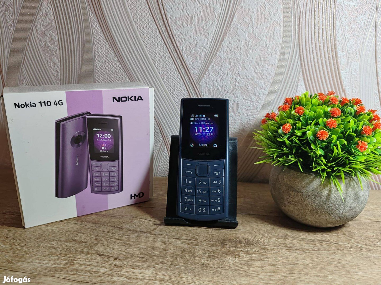 Nokia 110 4G hagyományos, nyomó gombos, kártyafüggetlen + Dual simes