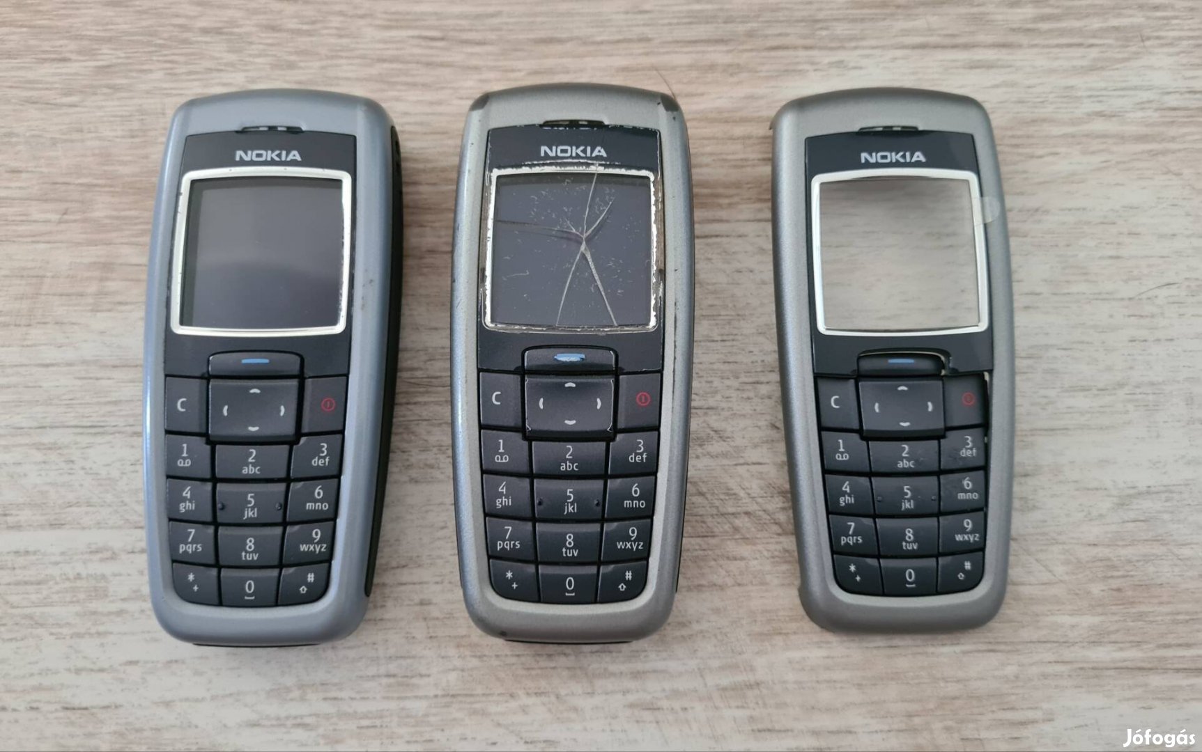 Nokia 2600(2004-ből)+eredeti új gyári előlappal eladó!