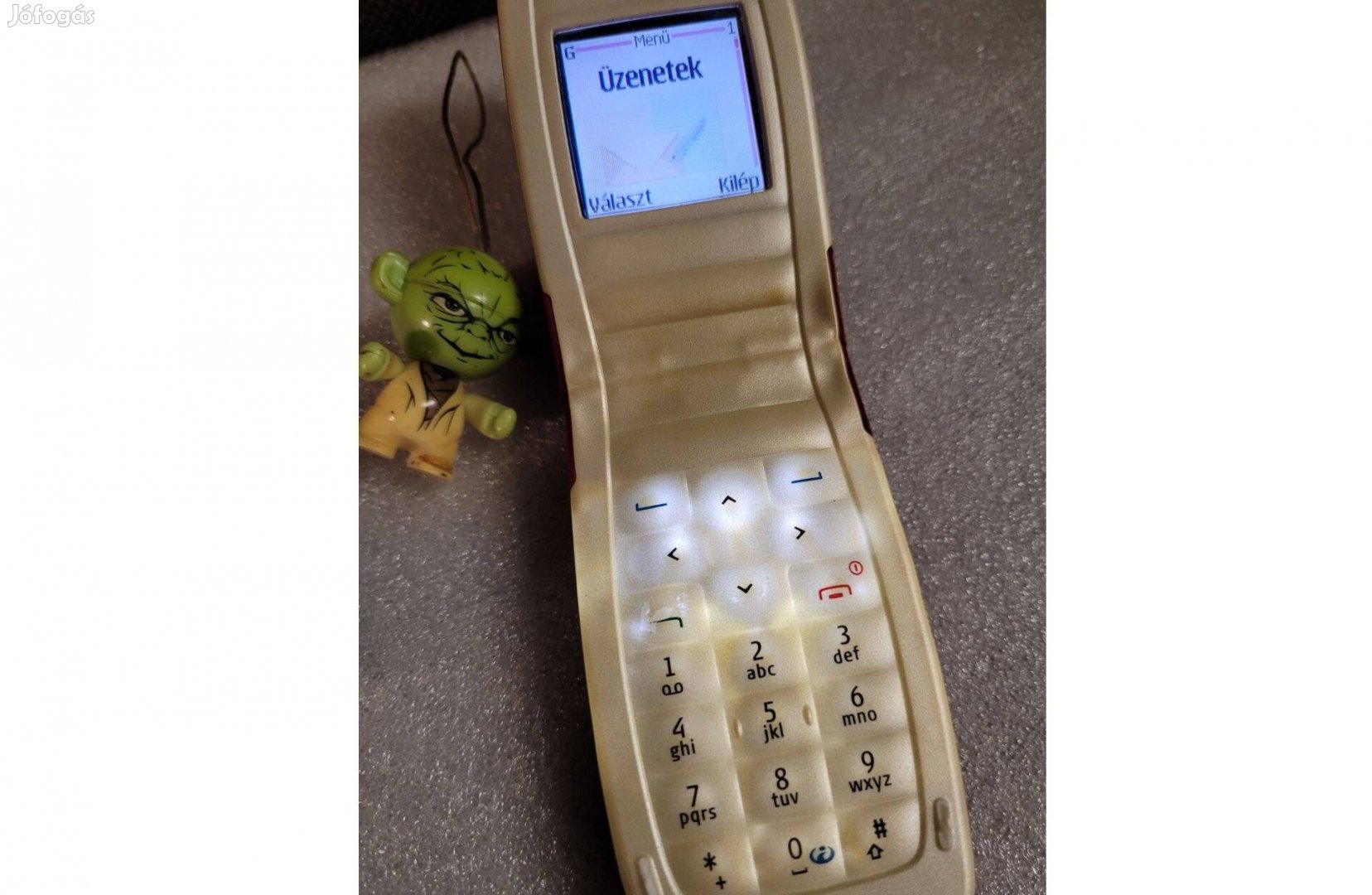 Nokia 2650 független mobiltelefon