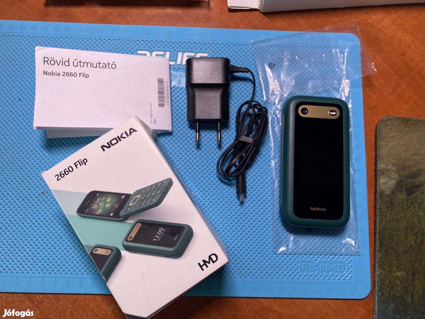 Nokia 2660 Flip Telefon+Töltő+Doboz,Papirok: Független,2 Simes