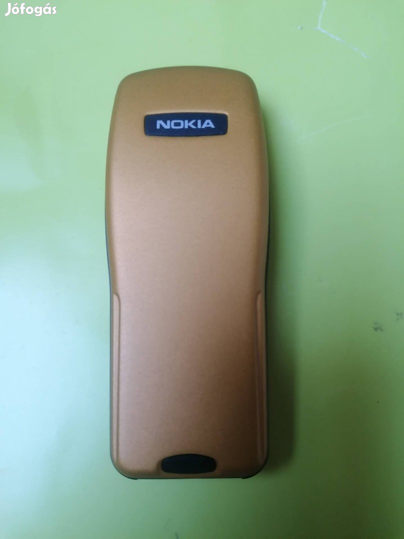 Nokia 3210. 