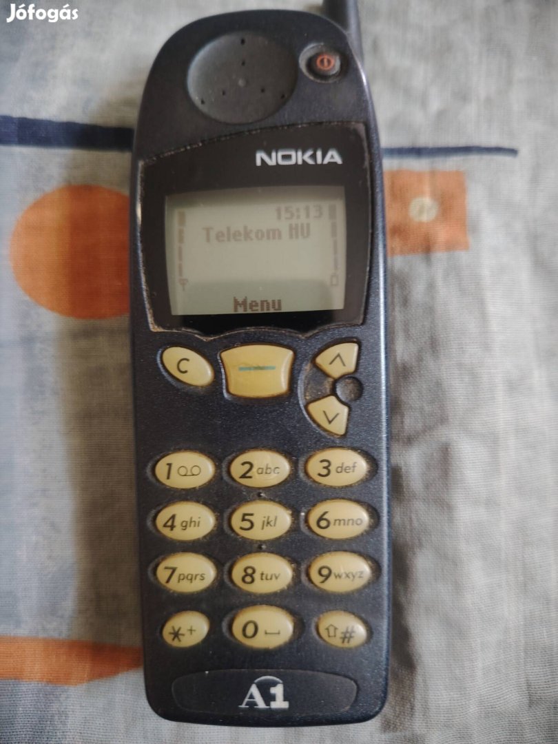Nokia 5110 független mobiltelefon
