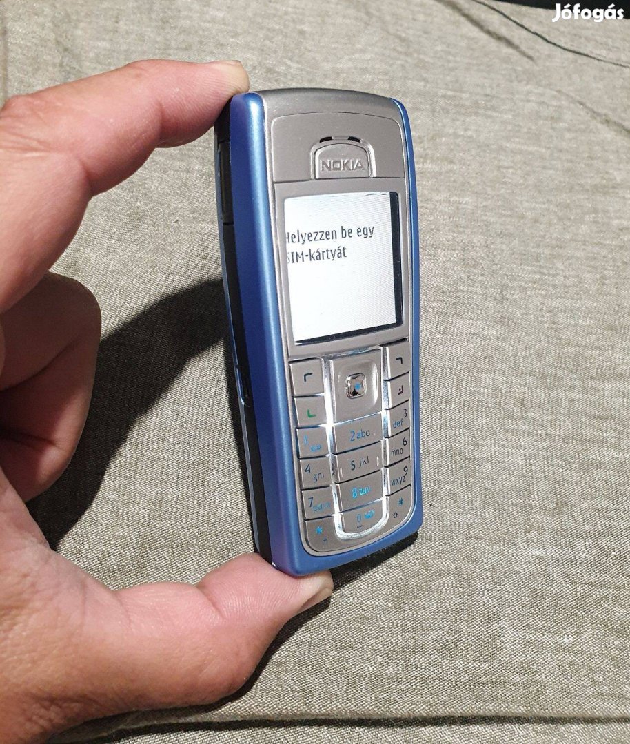 Nokia 6230i telefon függelten magyar nyelvű közép kék színben