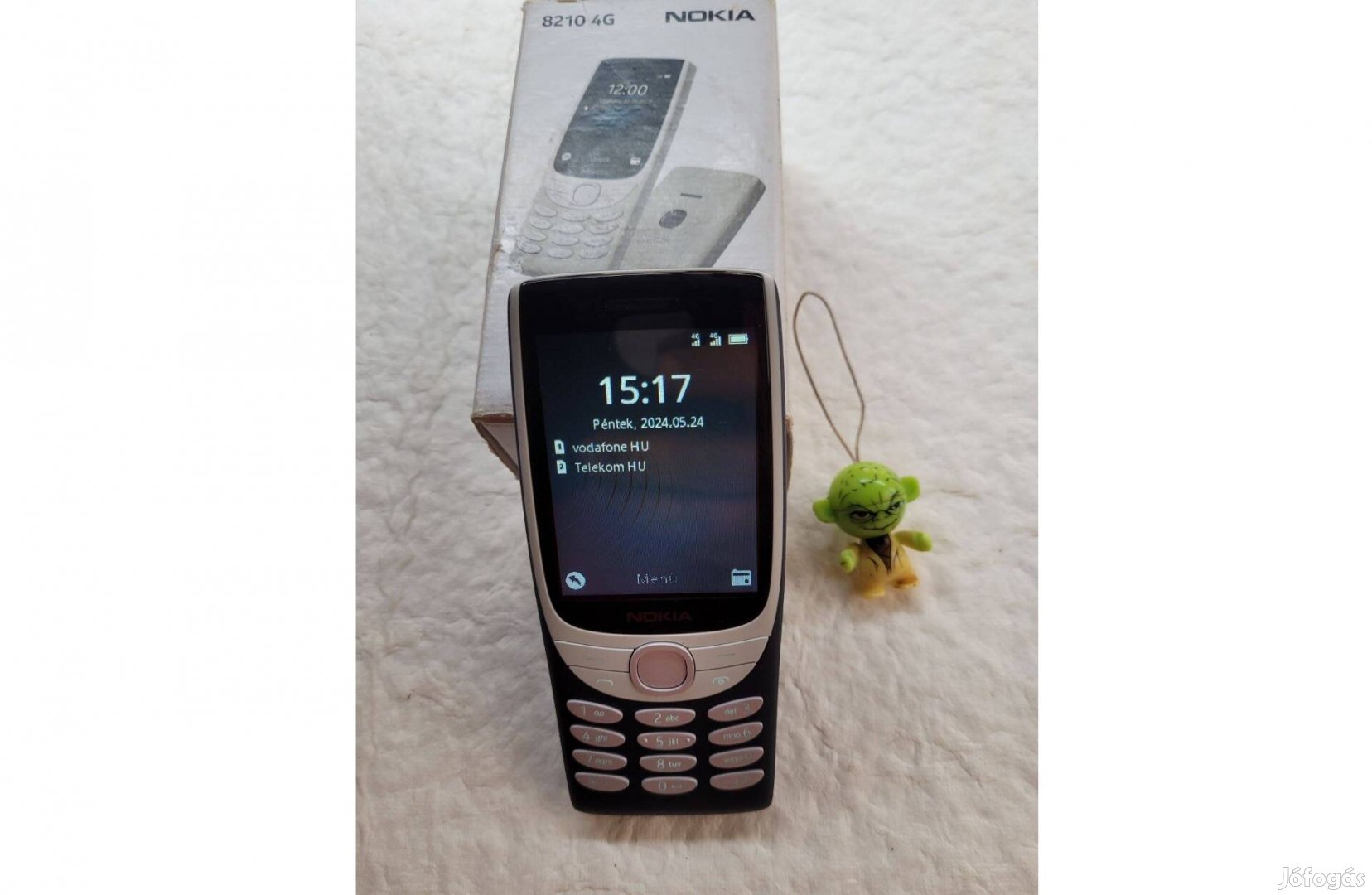 Nokia 8210 4G Független Dual mobiltelefon