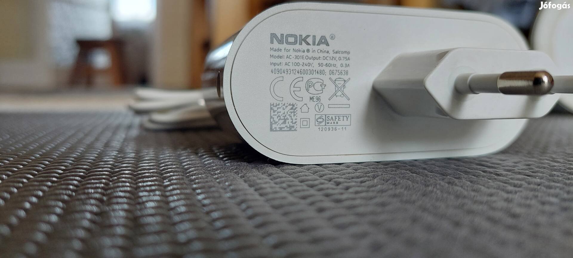 Nokia DT-900 vezeték nélküli töltő 