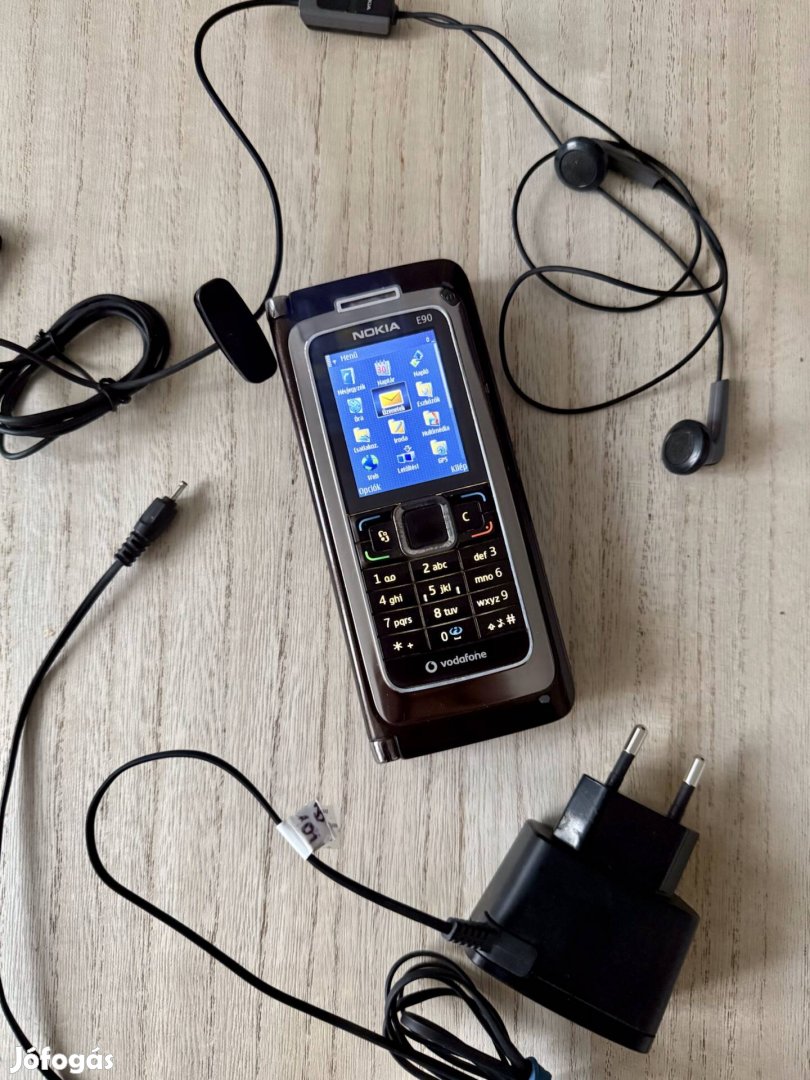 Nokia E90 communicator