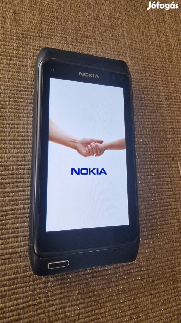 Nokia N8-00 retró mobiltelefon ajándék videokábellel