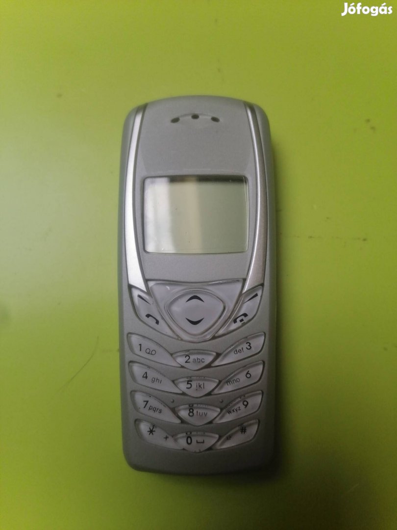 Nokia  2100 +burkolat 