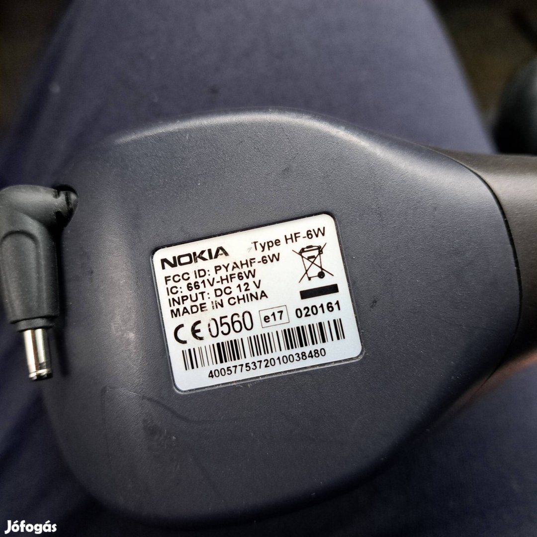 Nokia autós töltő, és kihangosító 