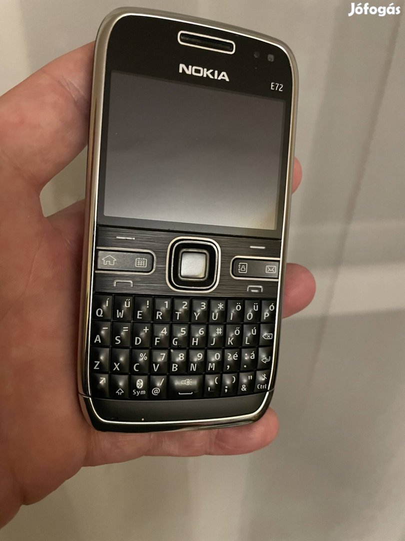 Nokia e72 független , újszerű!