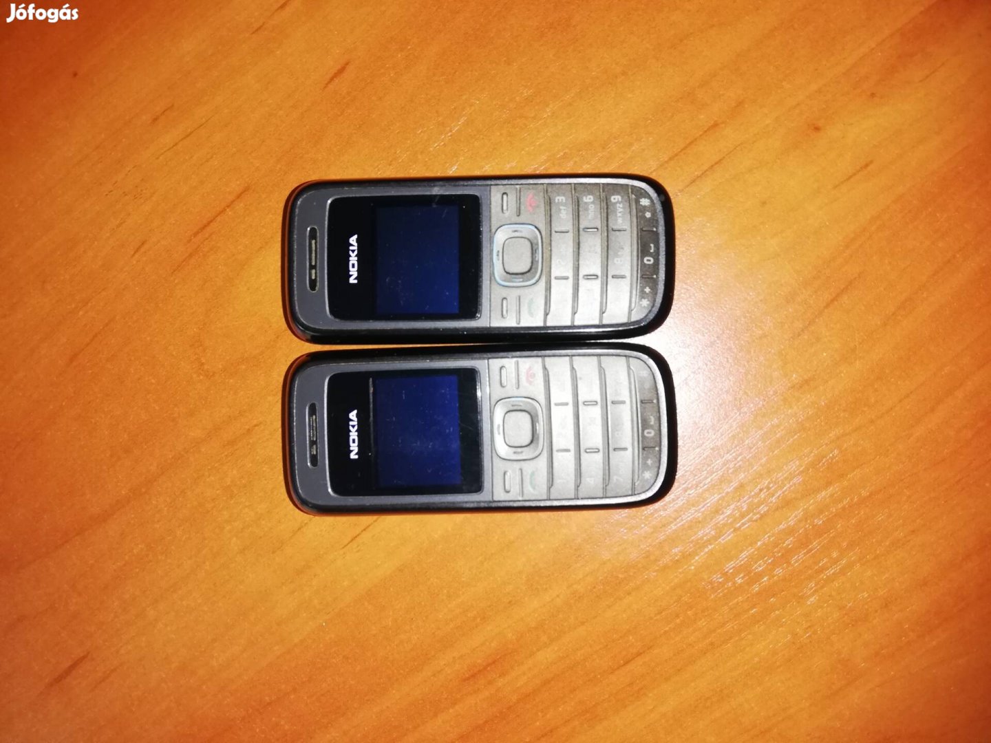 Nokia hagyományos mobiltelefon 