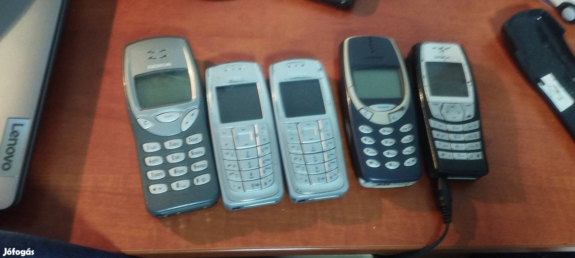 Nokia telefonok 2120, 3310, 6610