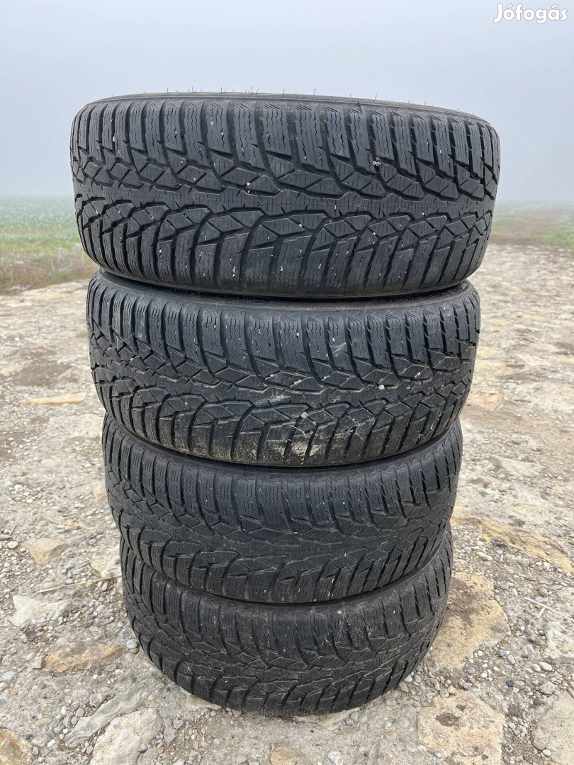 Nokian 195/45 r16 téligumi