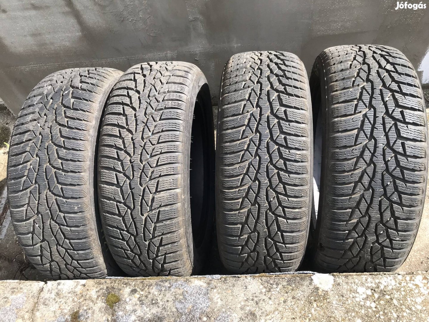 Nokian 195/55 r16 téli 8mm